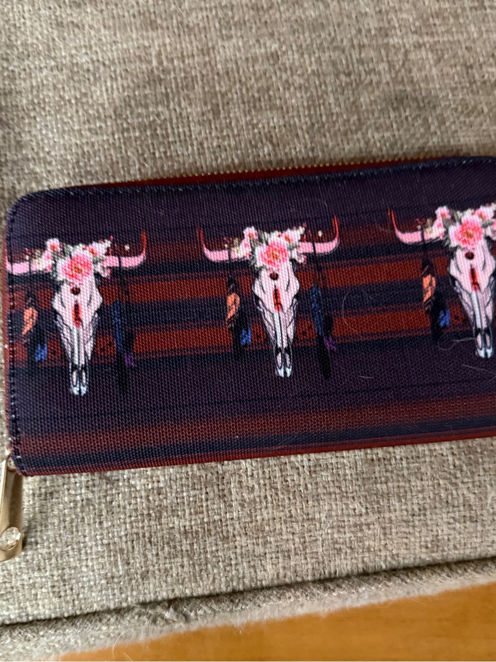 2 piece set Cow -Print Canvas Tote with Floral Longhorn Stripe & matching wallet - Picture 4 of 14
